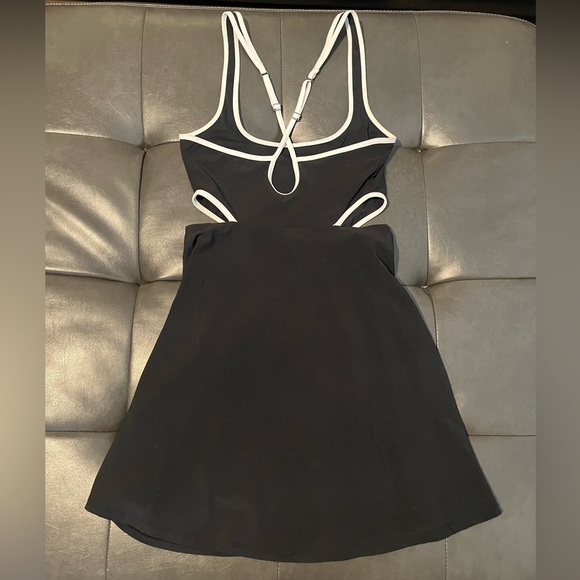Abercrombie Side Cutout Traveler Dress - Picture 4 of 7